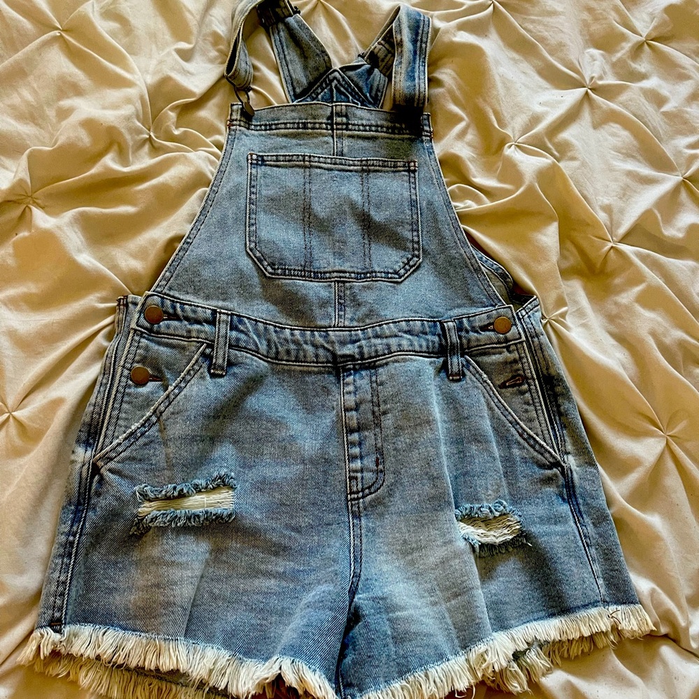 Cute jean short overalls!